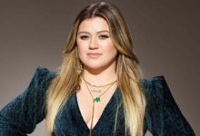Kelly Clarkson enjoys being open and honest with her fans